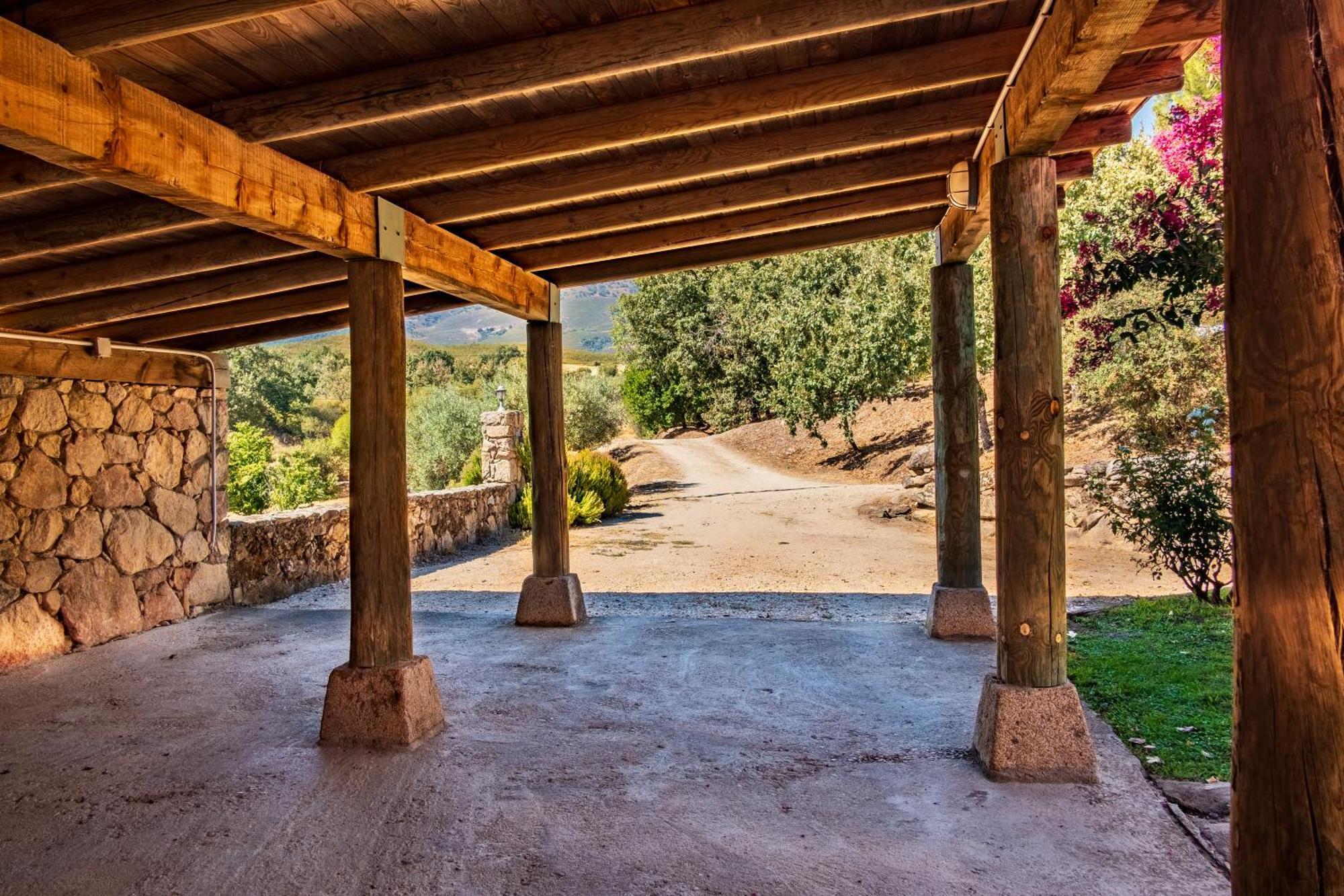 Penzion Amaltea Candeleda Exteriér fotografie